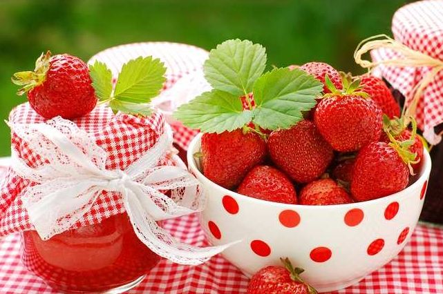 Manfaat Buah Strawberry